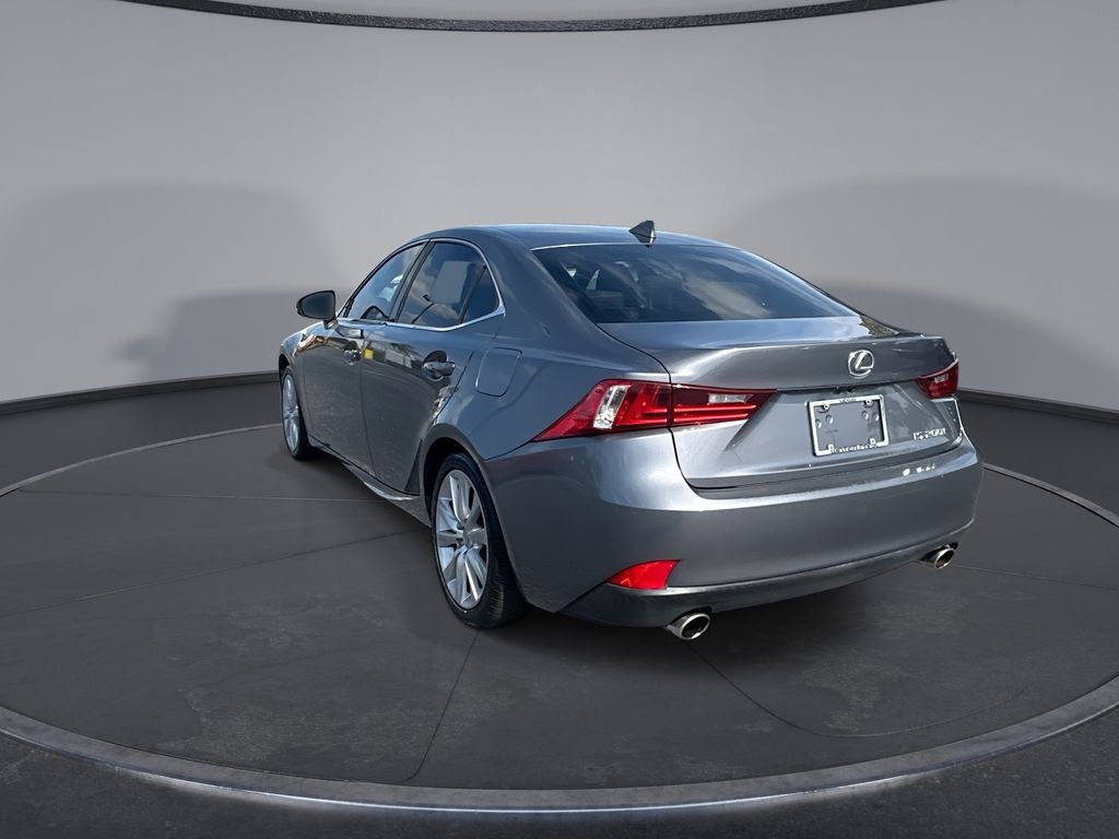 Thumbnail: 2016 Lexus IS - 10