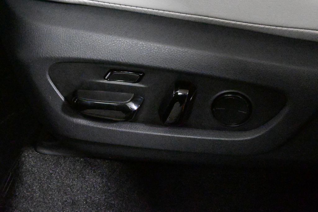 Thumbnail: 2025 Lexus TX - 27