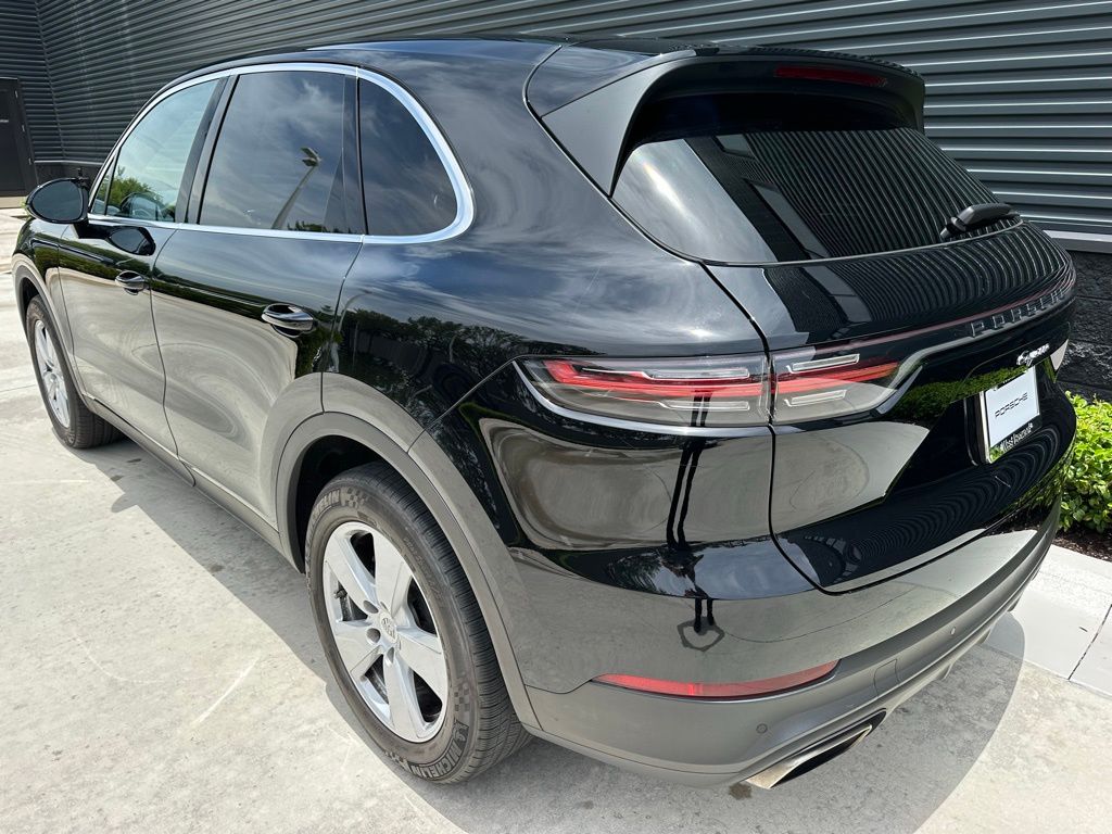Thumbnail: 2019 Porsche Cayenne - 3