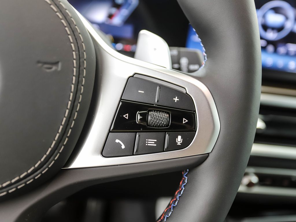 Thumbnail: 2026 BMW X5 - 14