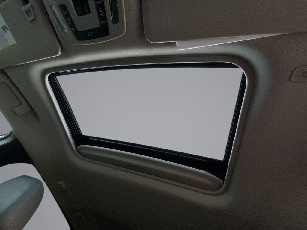 Thumbnail: 2025 Toyota Sienna - 30