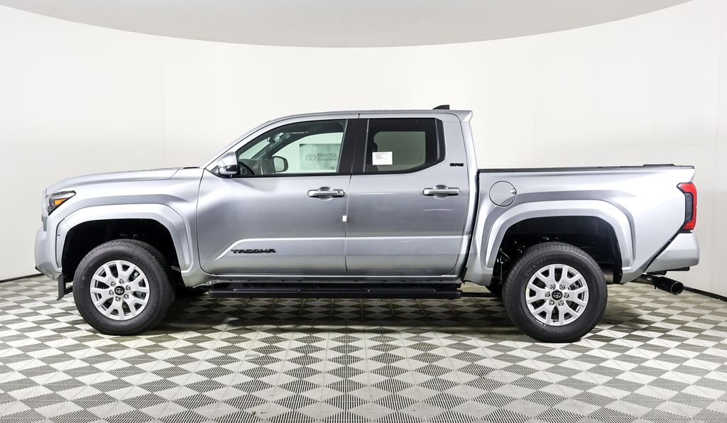 2025 Toyota Tacoma SR5 Double Cab photo 3
