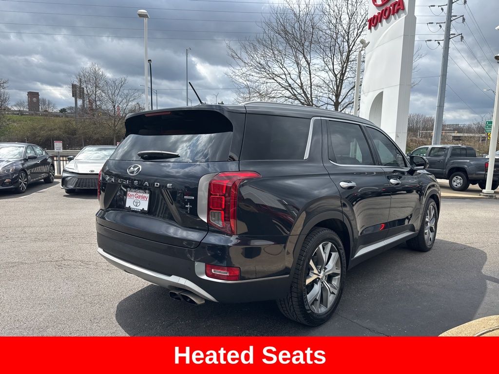 View vehicle photo 7