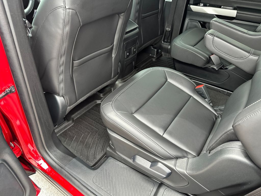 Used Car 2024 Ford Explorer  Xlt For Sale Under $40,000 In Austin, Texas