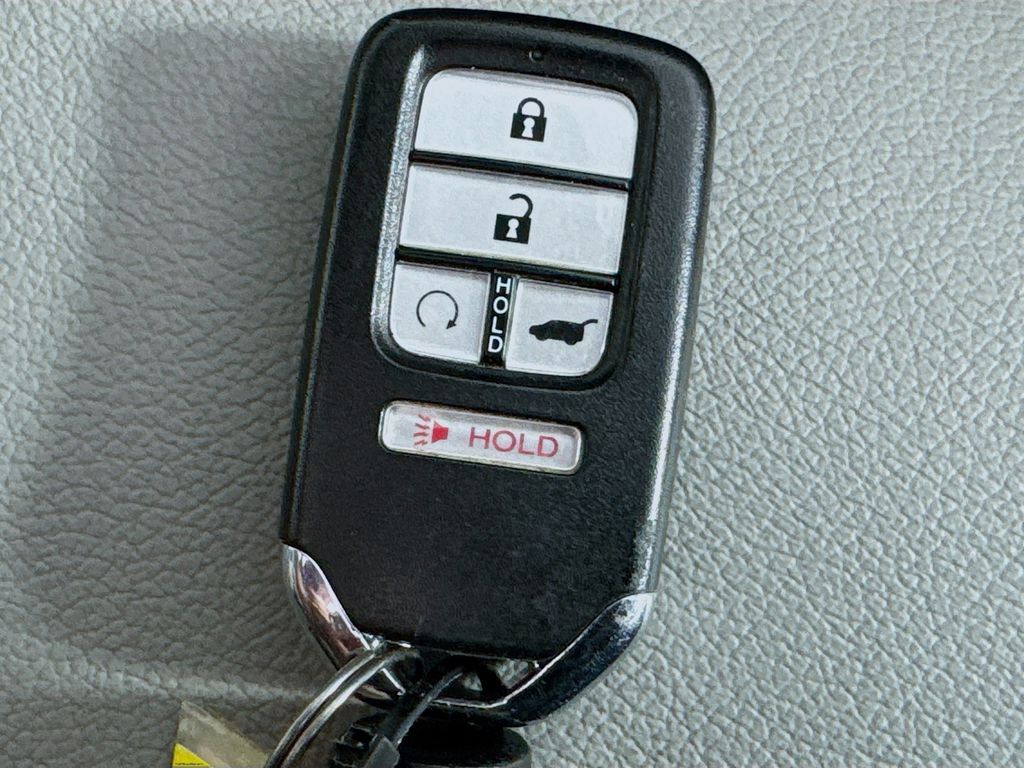 Used Car 2020 Honda Pilot  Touring For Sale Under $30,000 In Austin, Texas