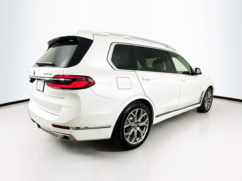 2025 BMW X7 xDrive40i 5