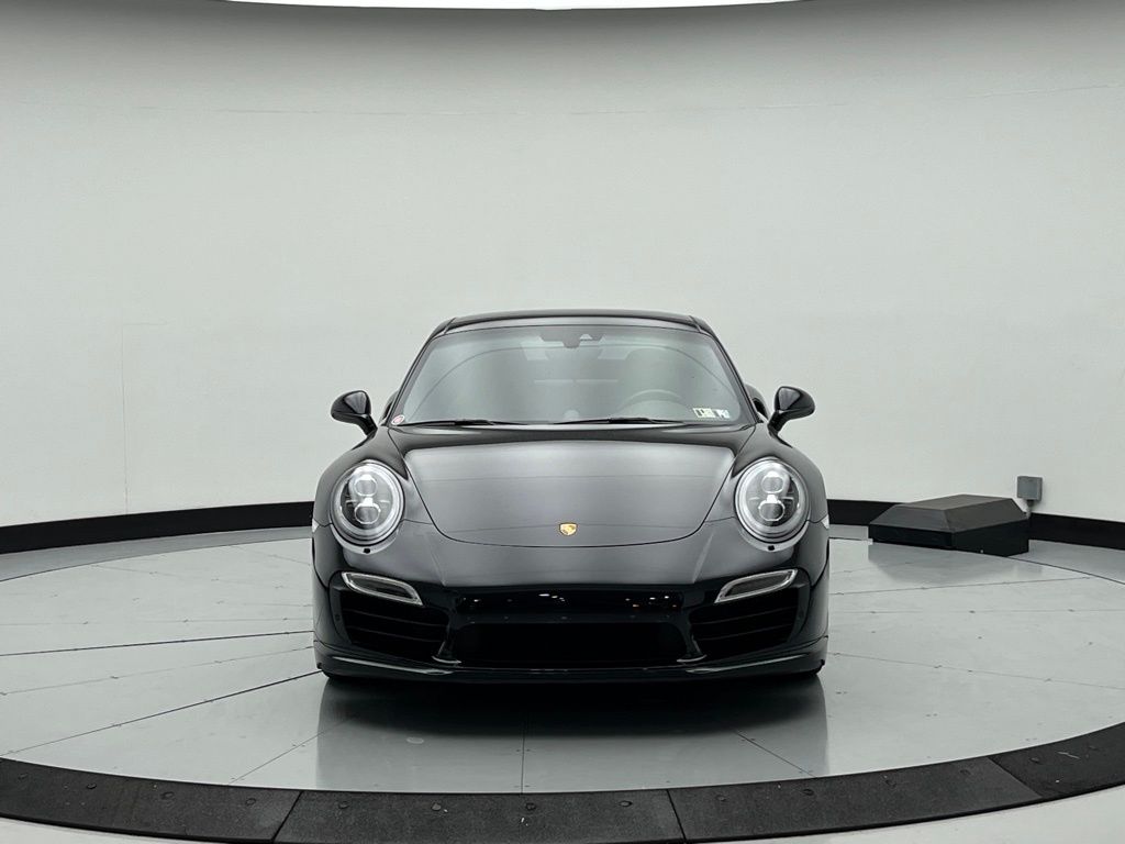 Thumbnail: 2015 Porsche 911 - 6