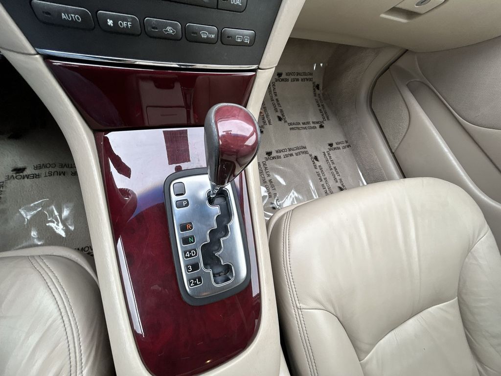 Thumbnail: 2004 Lexus ES - 18