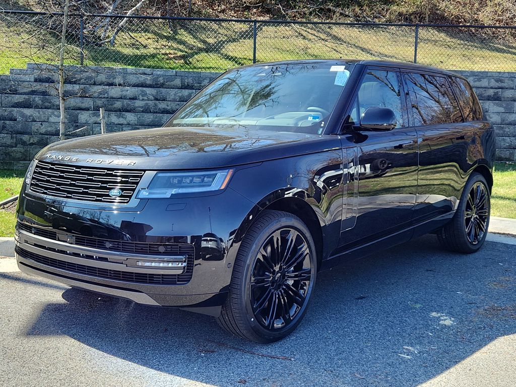 2026 Land Rover Range Rover P530 SE LWB AWD