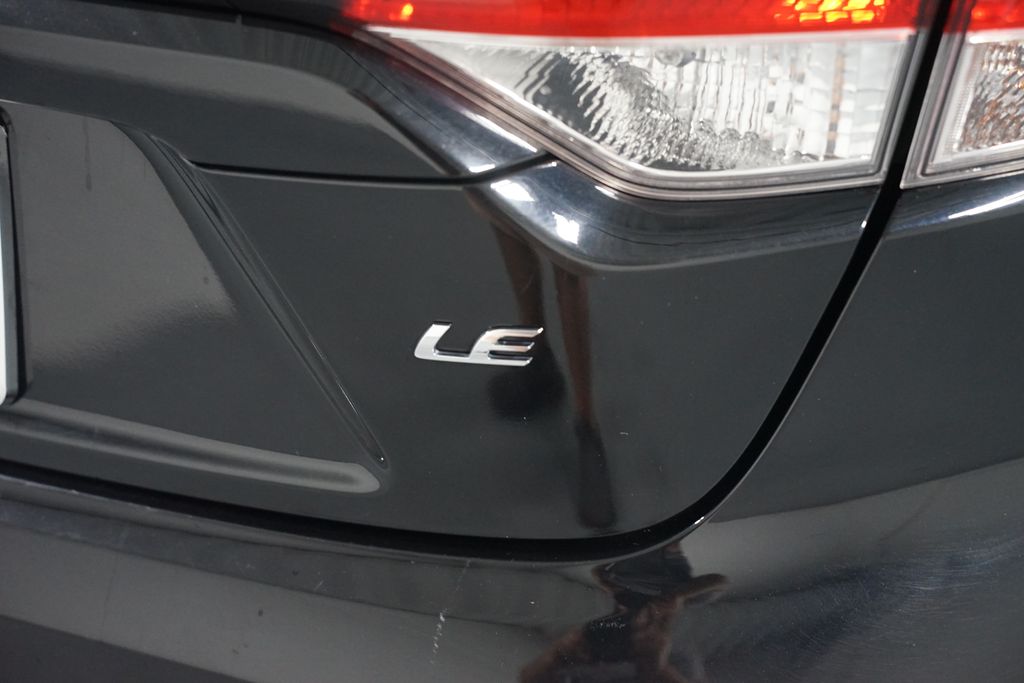 Thumbnail: 2023 Toyota Corolla - 9