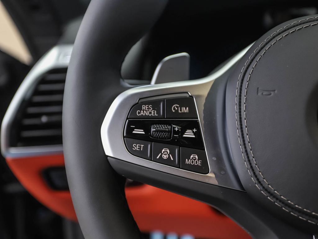 Thumbnail: 2026 BMW 8 Series - 12