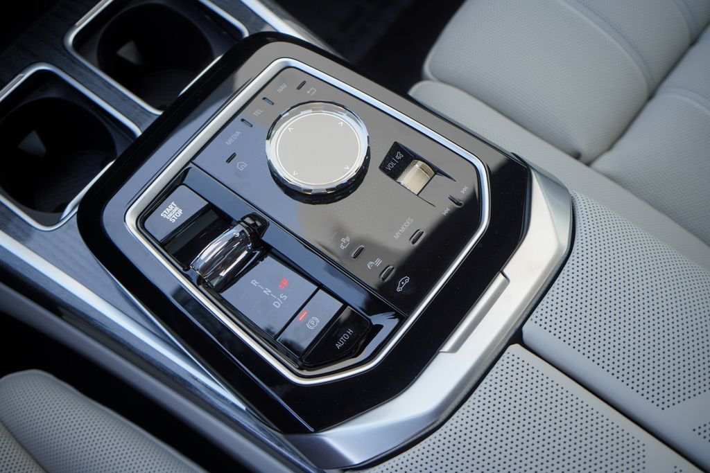 Thumbnail: 2025 BMW 7 Series - 20