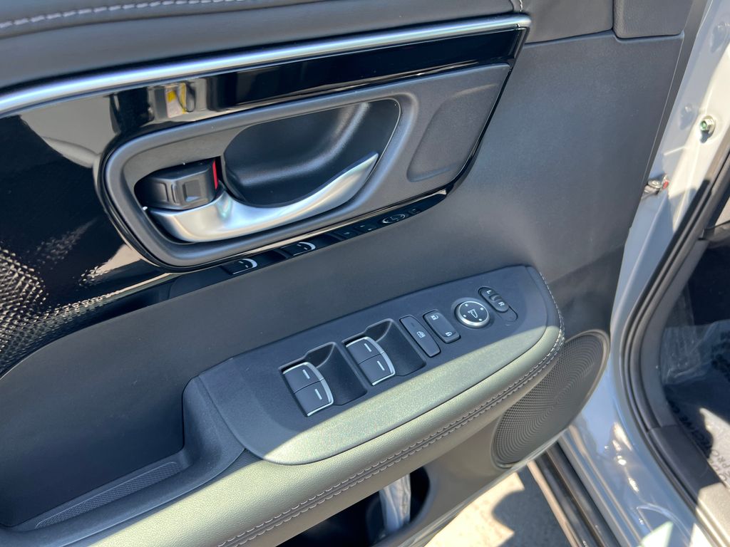 Thumbnail: 2025 Acura ADX - 12