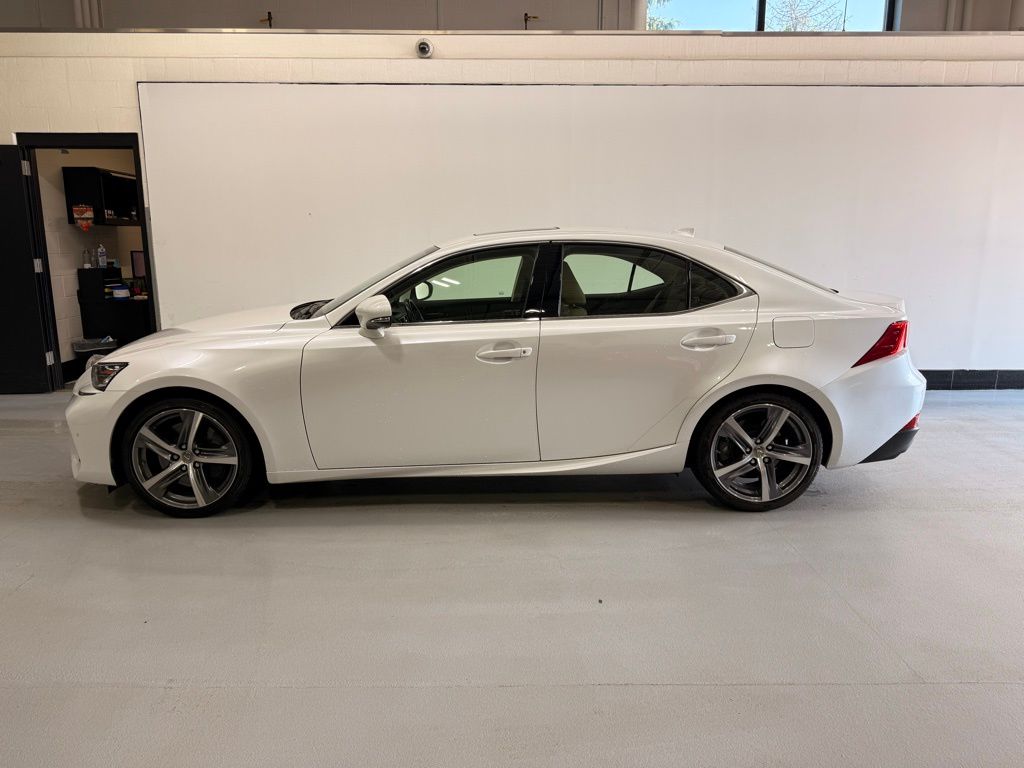 Thumbnail: 2017 Lexus IS - 2
