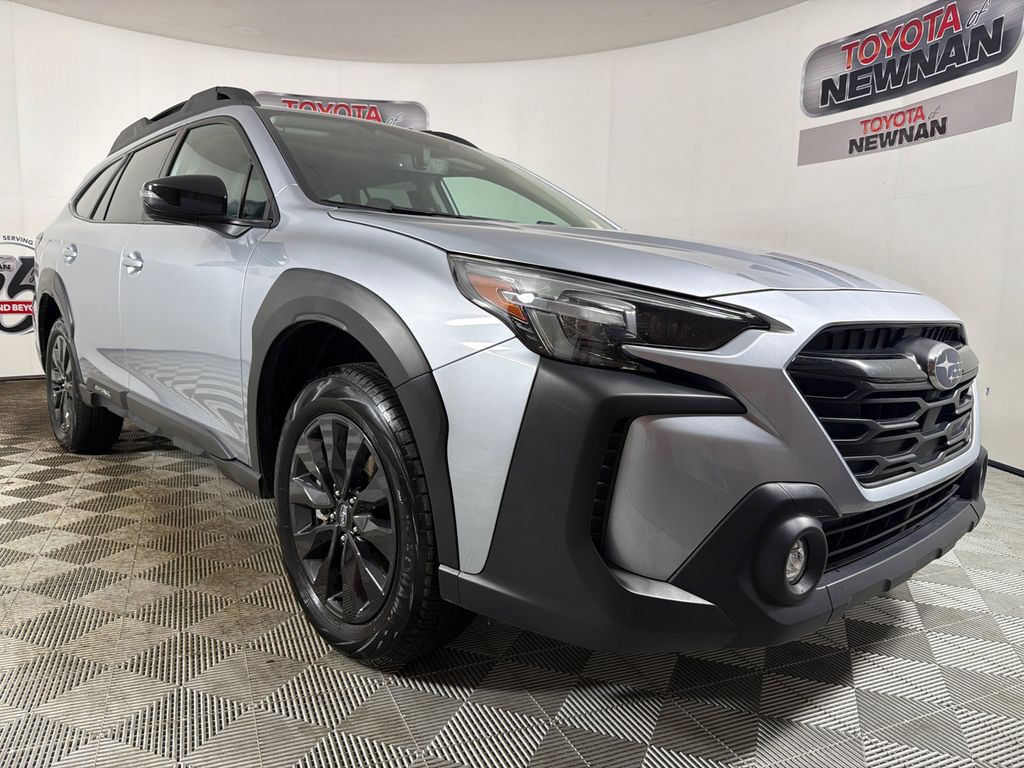 Ice Silver Metallic 2025 Subaru Outback Onyx Edition AWD SUV / Crossover All-Wheel Drive Continuously Variable Transmission