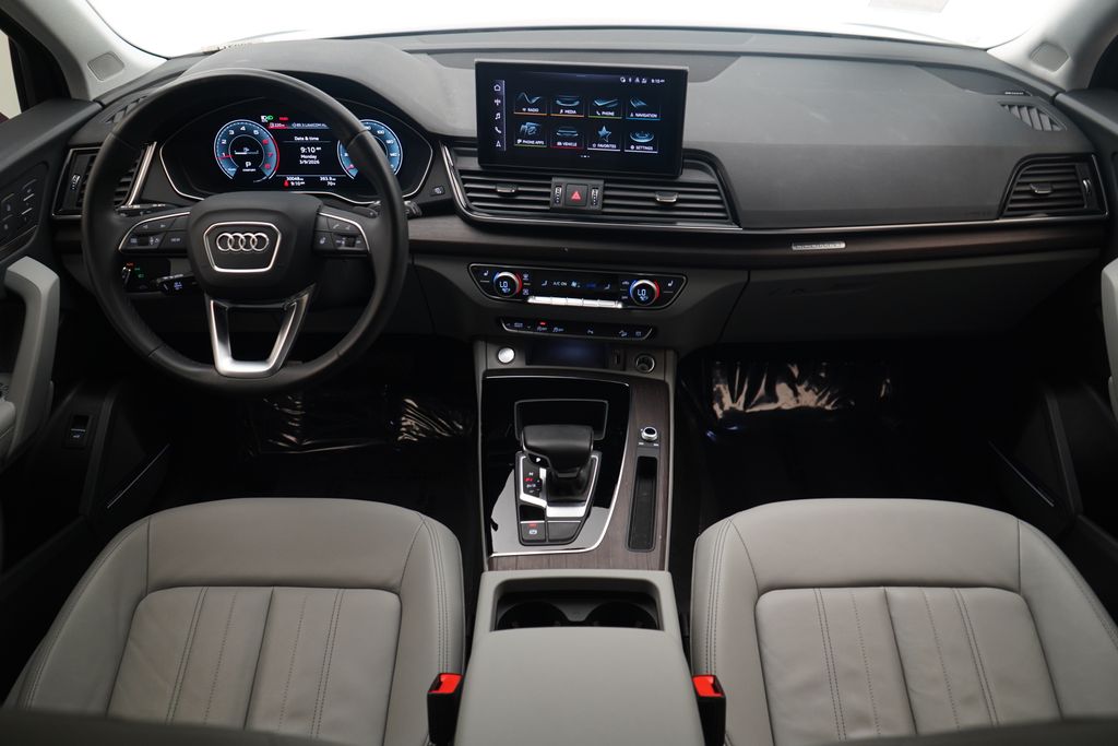 Thumbnail: 2023 Audi Q5 - 8
