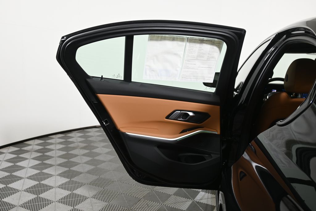 Thumbnail: 2023 BMW 3 Series - 30