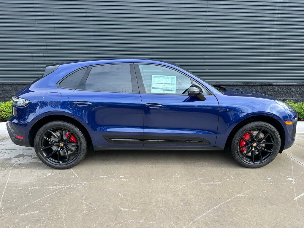 Thumbnail: 2025 Porsche Macan - 8