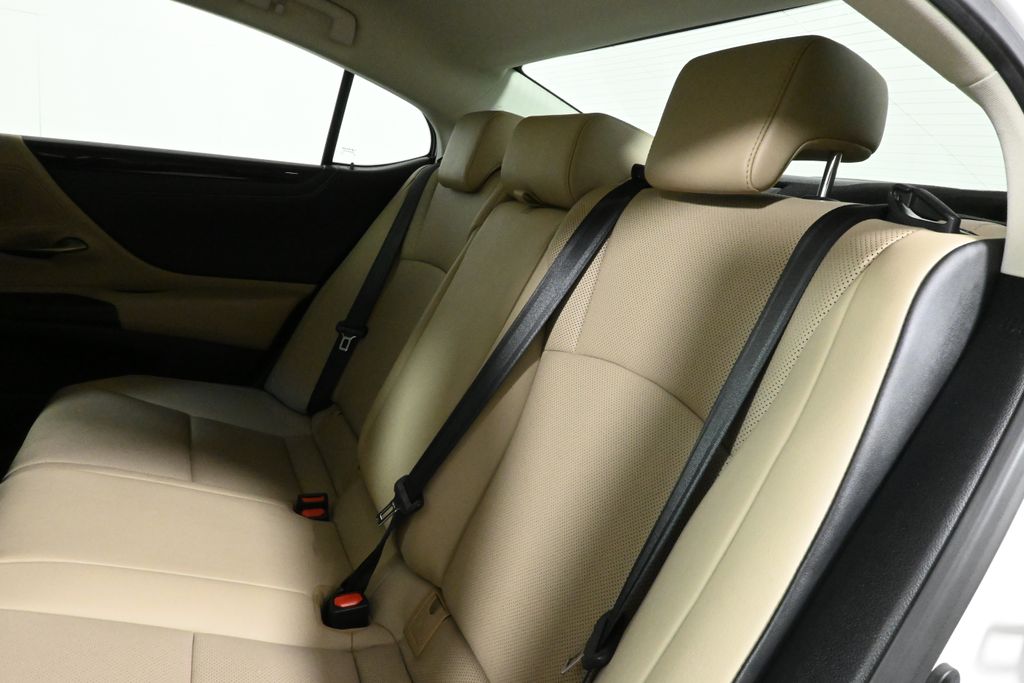 2020 Lexus ES Hybrid 300h 4