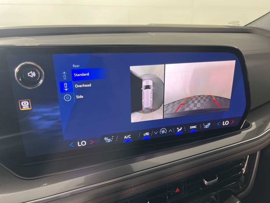 Thumbnail: 2026 Chevrolet Suburban - 30