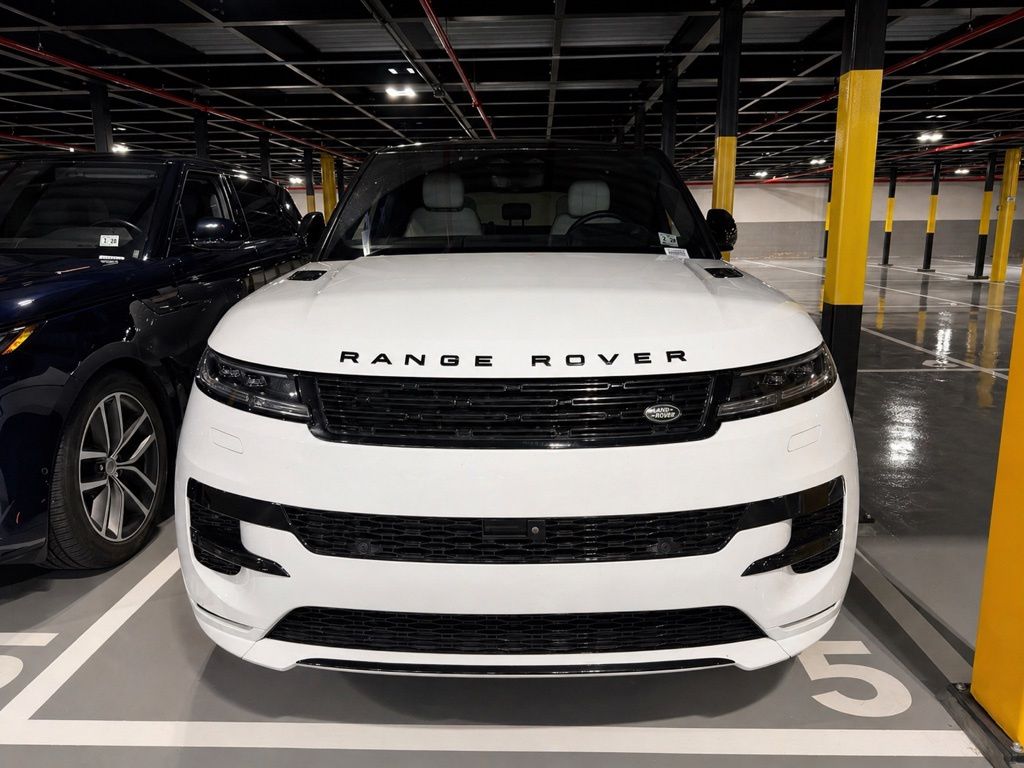 Thumbnail: 2023 Land Rover Range Rover Sport - 3