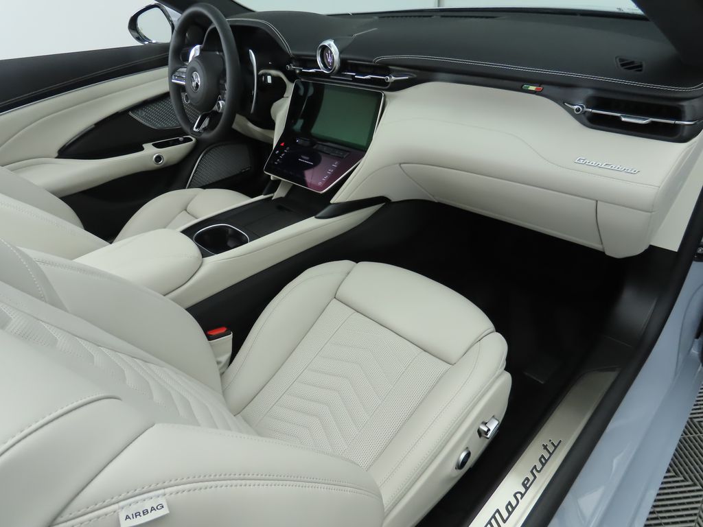 Thumbnail: 2025 Maserati GranCabrio - 26