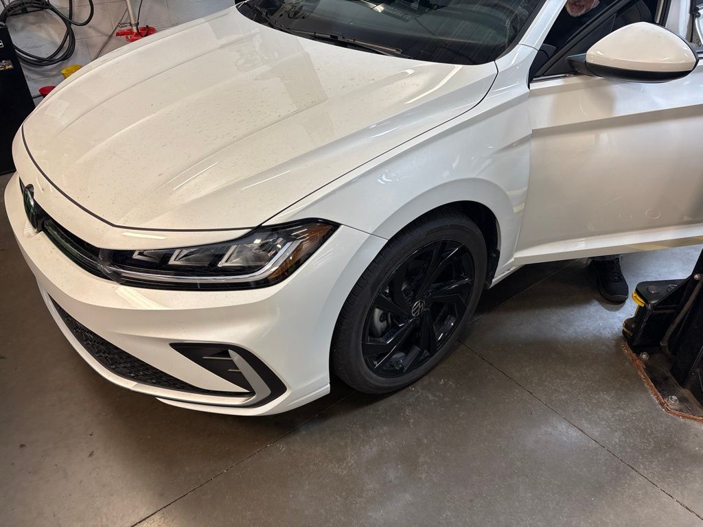 Opal White 2025 Volkswagen Jetta Sedan Front-Wheel Drive 8-Speed Automatic