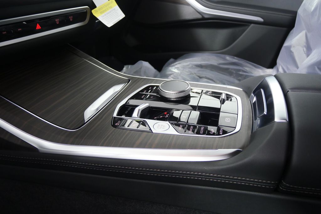 2026 BMW X7 xDrive40i 25