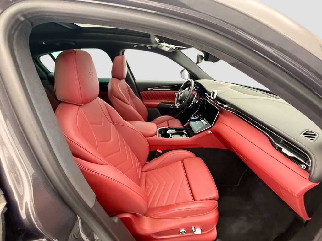 Used 2025 Grigio Lava Metallic Maserati Modena image 19