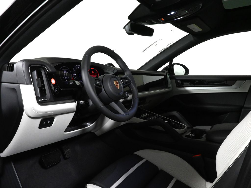 Thumbnail: 2025 Porsche  - 4