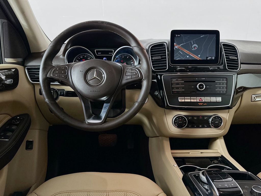 Thumbnail: 2018 Mercedes-Benz GLE - 24