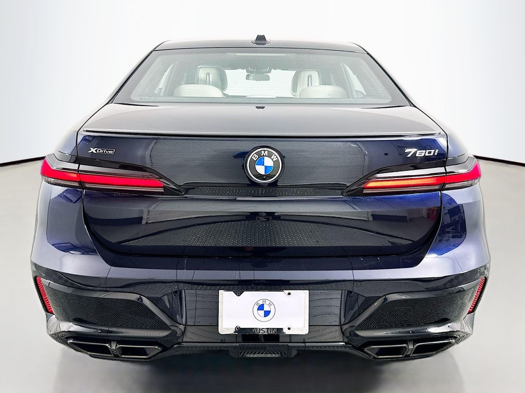 Thumbnail: 2026 BMW 7 Series - 6