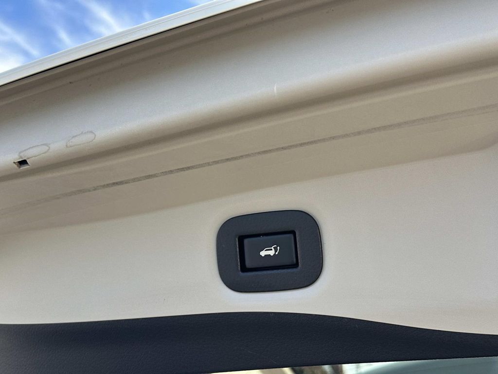 Thumbnail: 2014 Nissan Rogue - 29