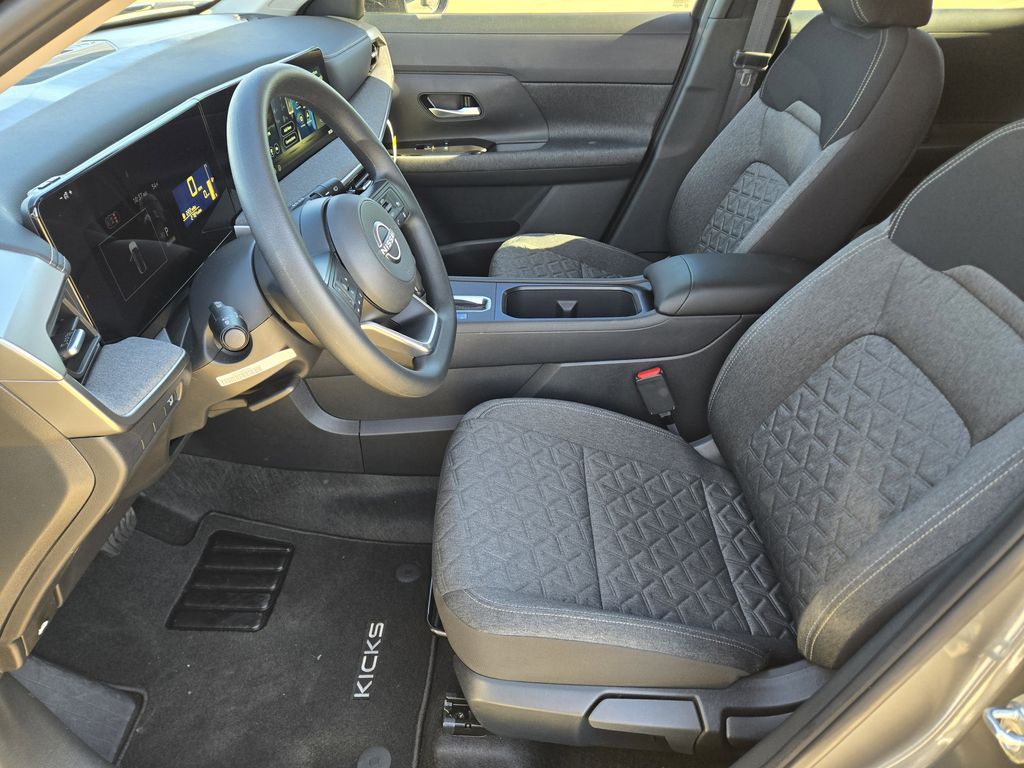 2026 Nissan Kicks SV - 10