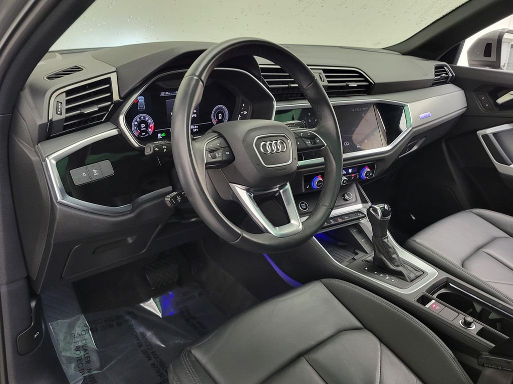 Thumbnail: 2023 Audi Q3 - 26