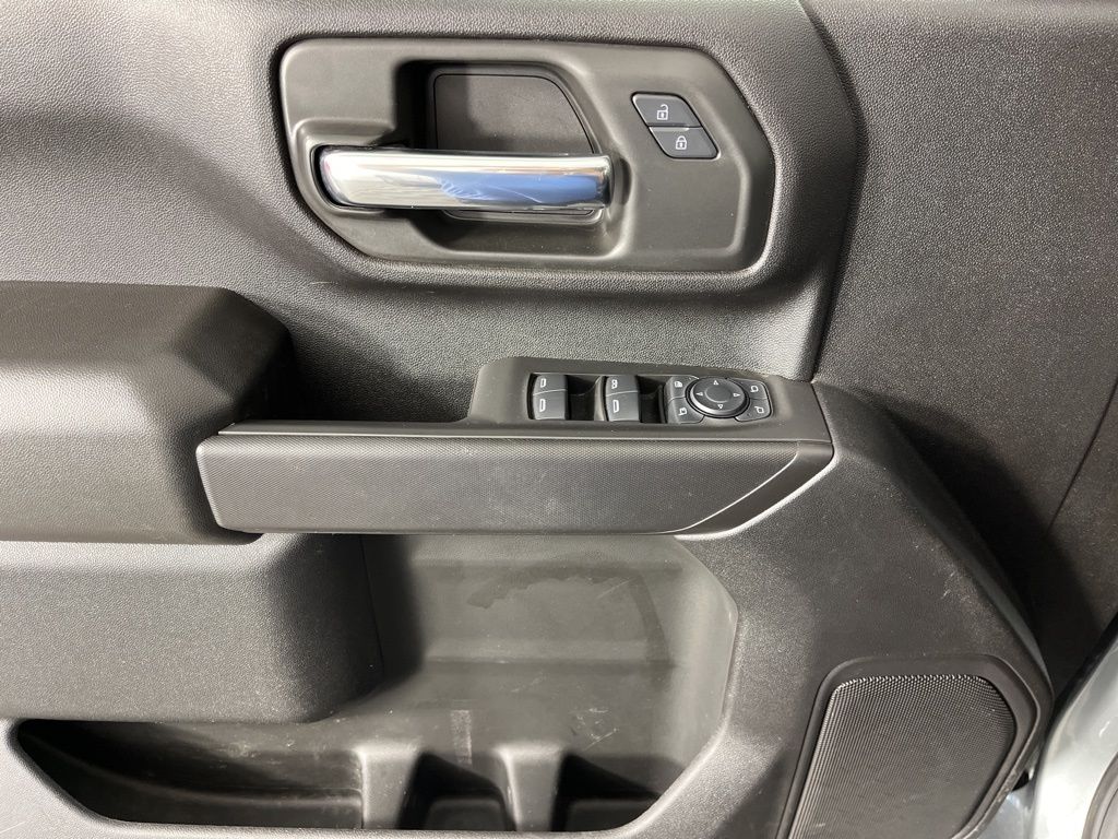 Thumbnail: 2025 Chevrolet Silverado 2500 - 27