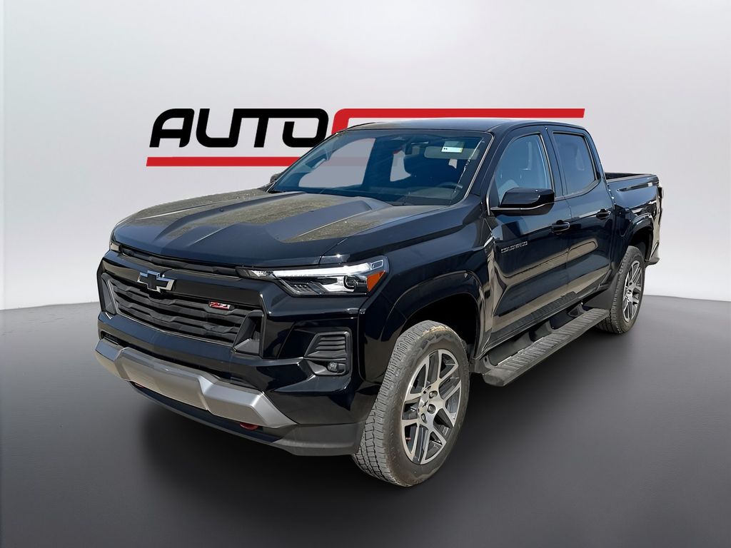 Used 2024 Black Chevrolet Z71 image 3