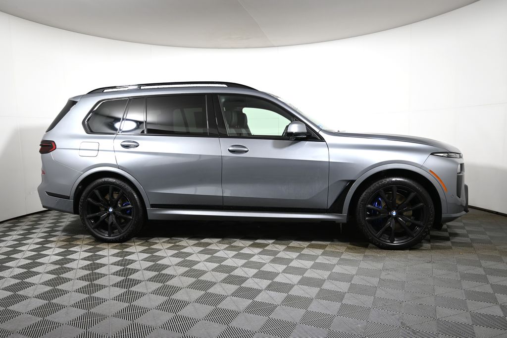 Thumbnail: 2024 BMW X7 - 8