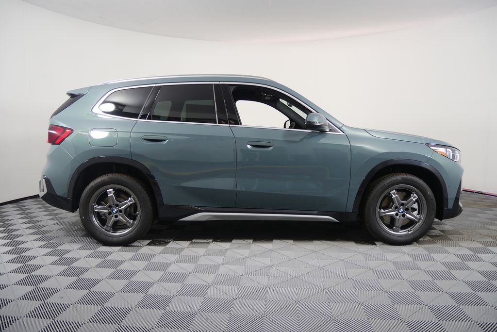 Thumbnail: 2025 BMW X1 - 2