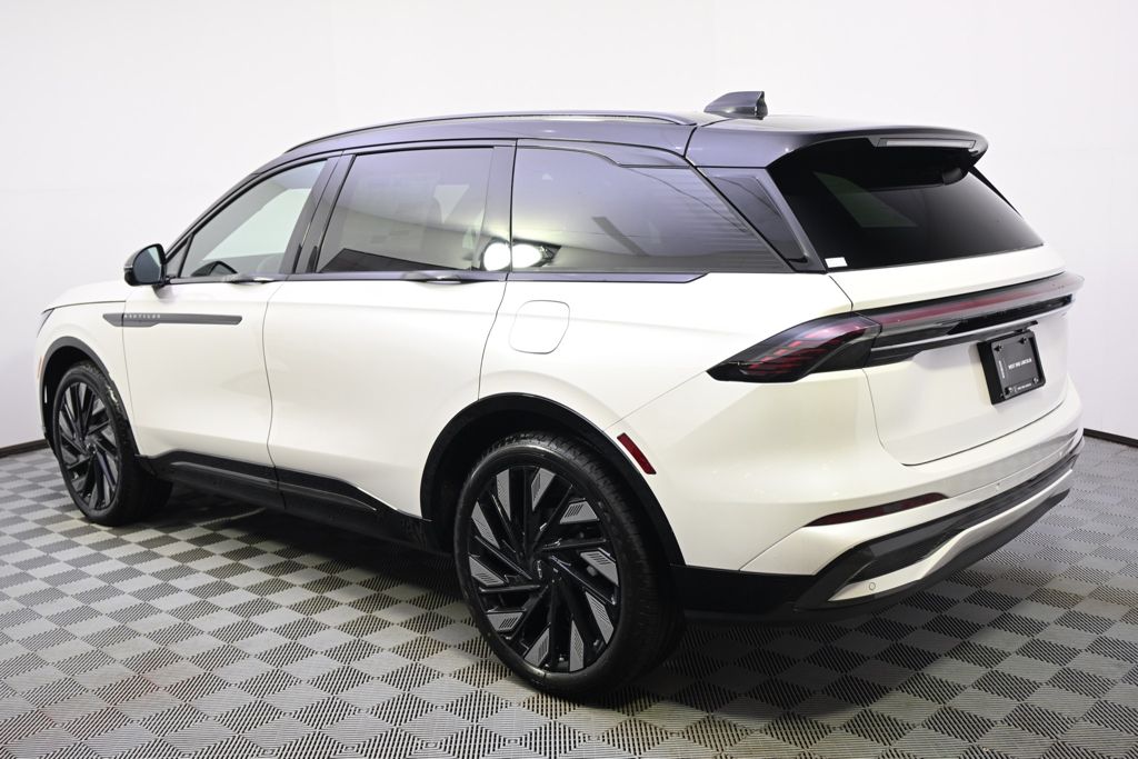 New 2026 White Lincoln Reserve image 3