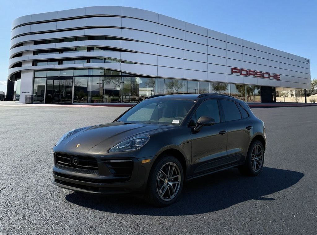 Thumbnail: 2026 Porsche Macan - 1