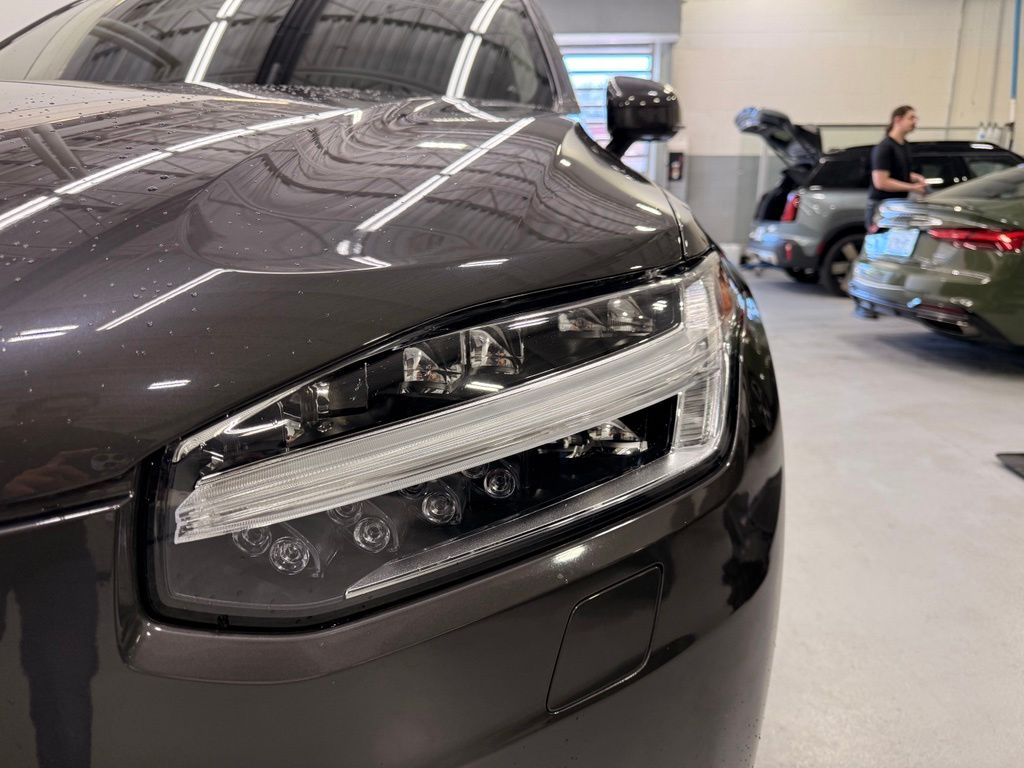 Thumbnail: 2023 Volvo XC90 - 9