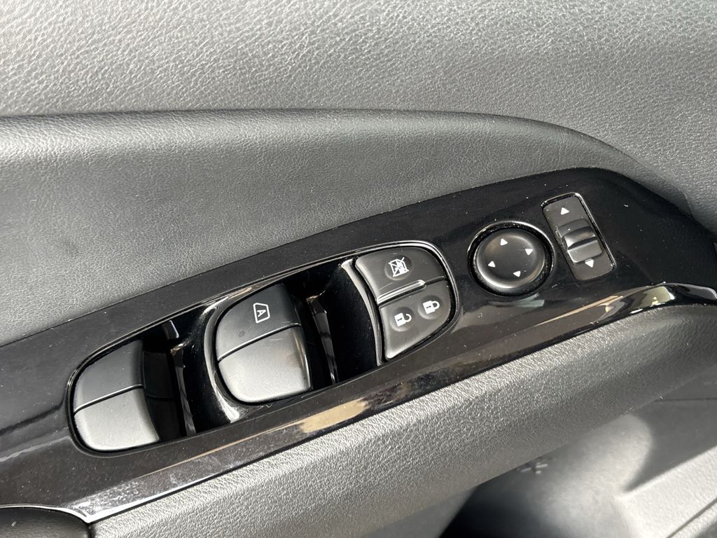 Used 2024 Nissan Altima Sedan