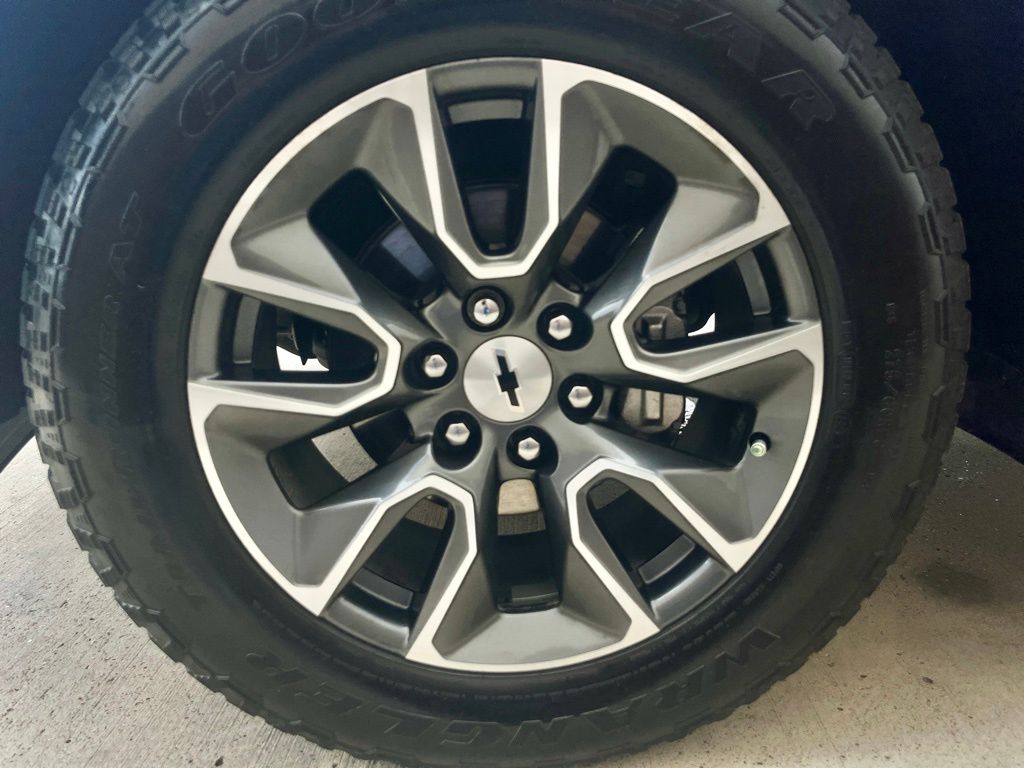 2024 Chevrolet Silverado 1500 RST 9