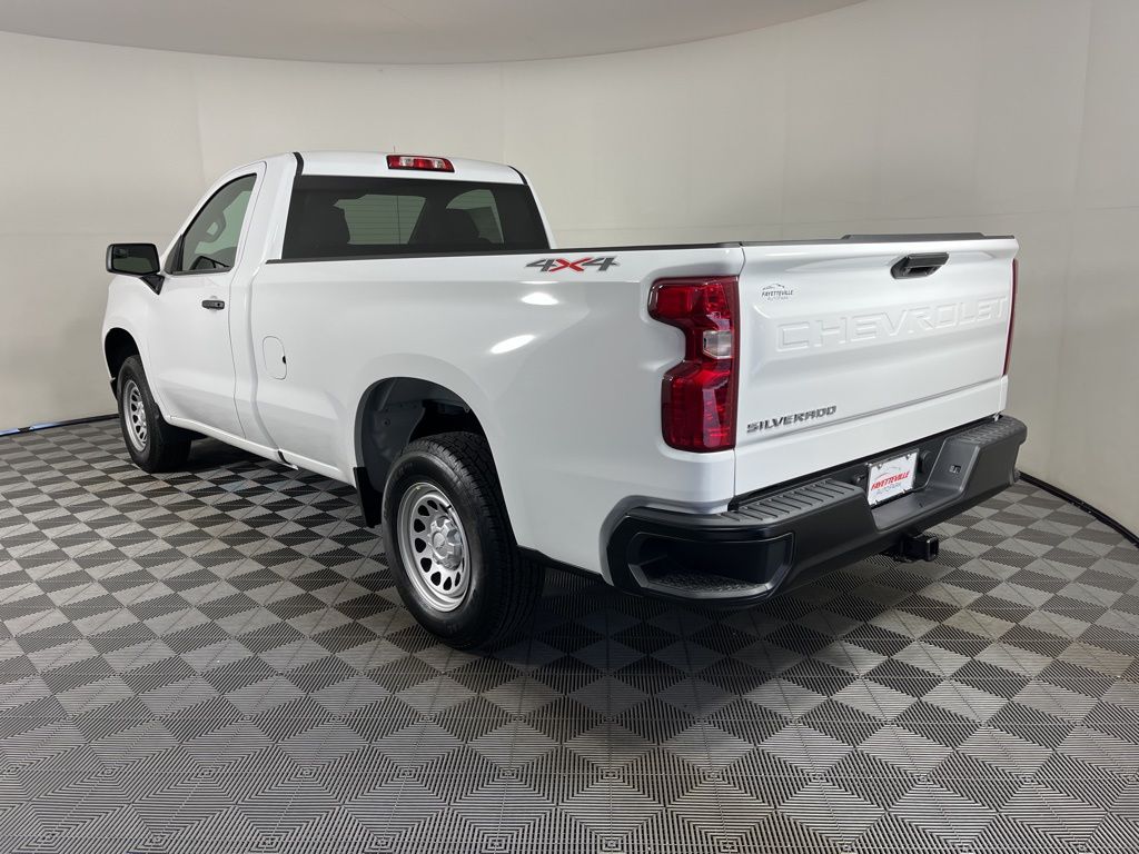 Thumbnail: 2026 Chevrolet Silverado 1500 - 3