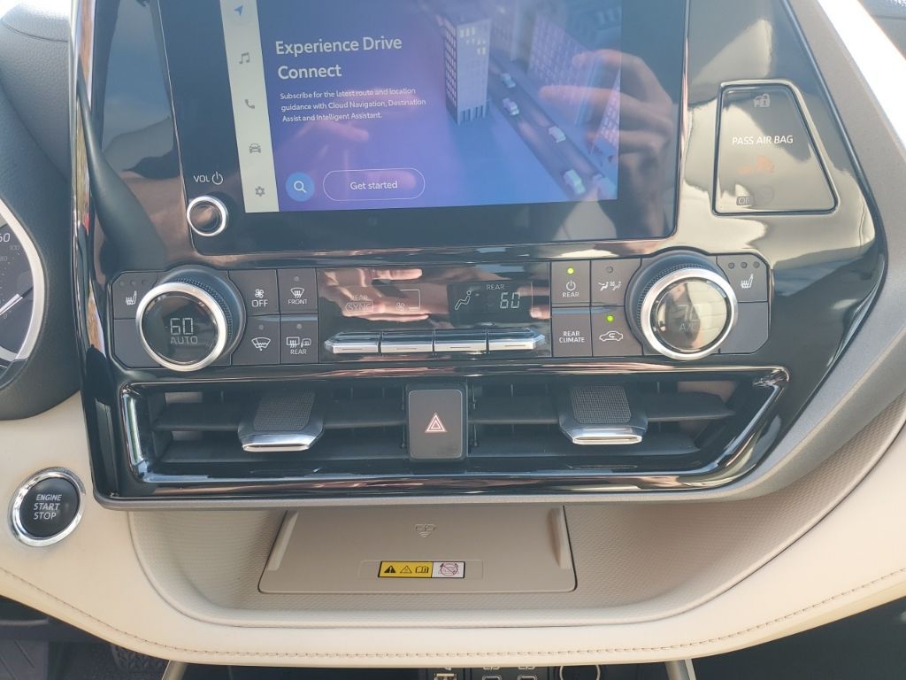 Used Car 2023 Toyota Highlander  Limited For Sale Under $40,000 In Austin, Texas