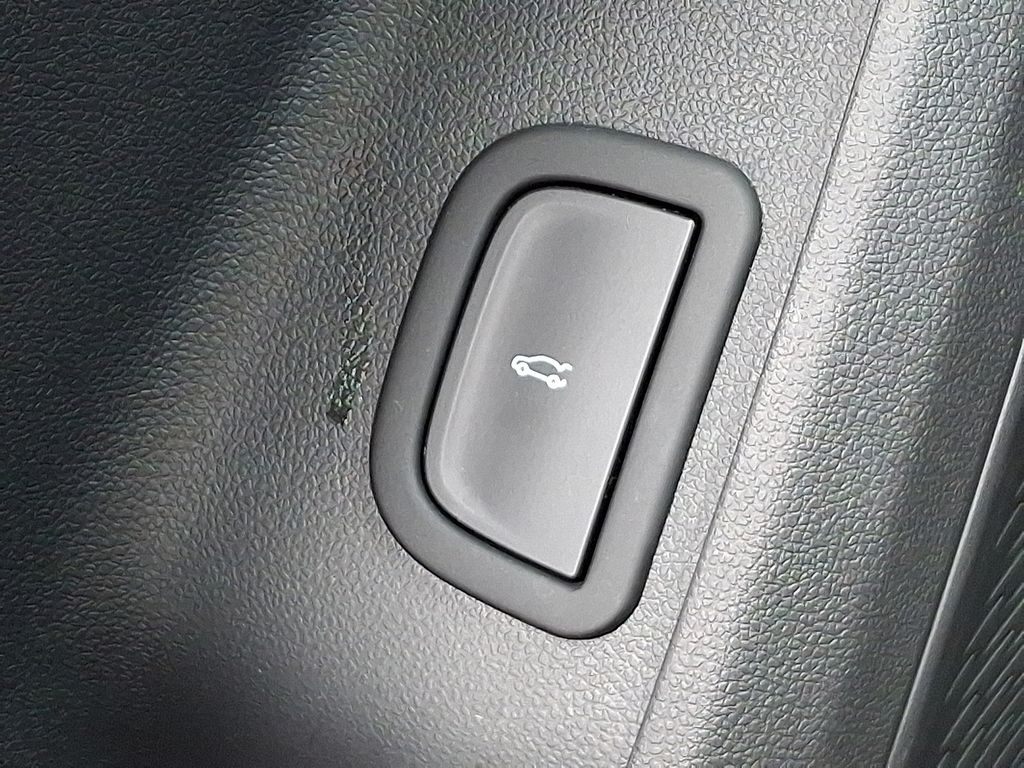 Thumbnail: 2026 Chevrolet Traverse - 26