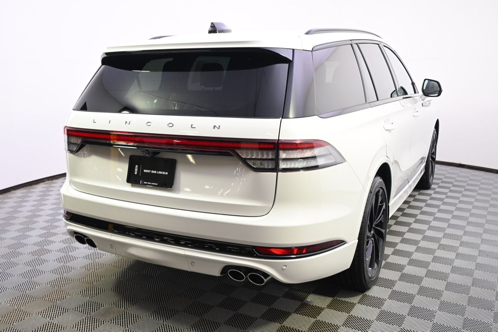 New 2026 White Lincoln Reserve image 6