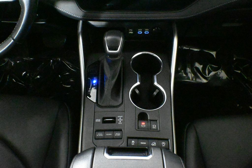 2022 Toyota Highlander XLE 27