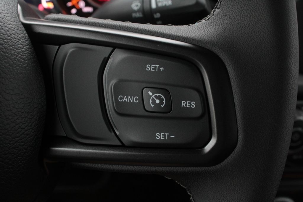 Used Car 2023 Jeep Gladiator  Willys For Sale Under $35,000 In Austin, Texas